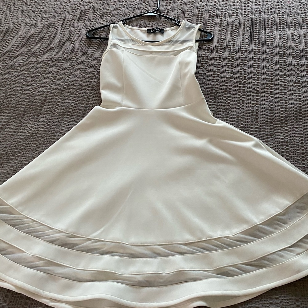 SOLD!Lulus white dress - Picture 2 of 4